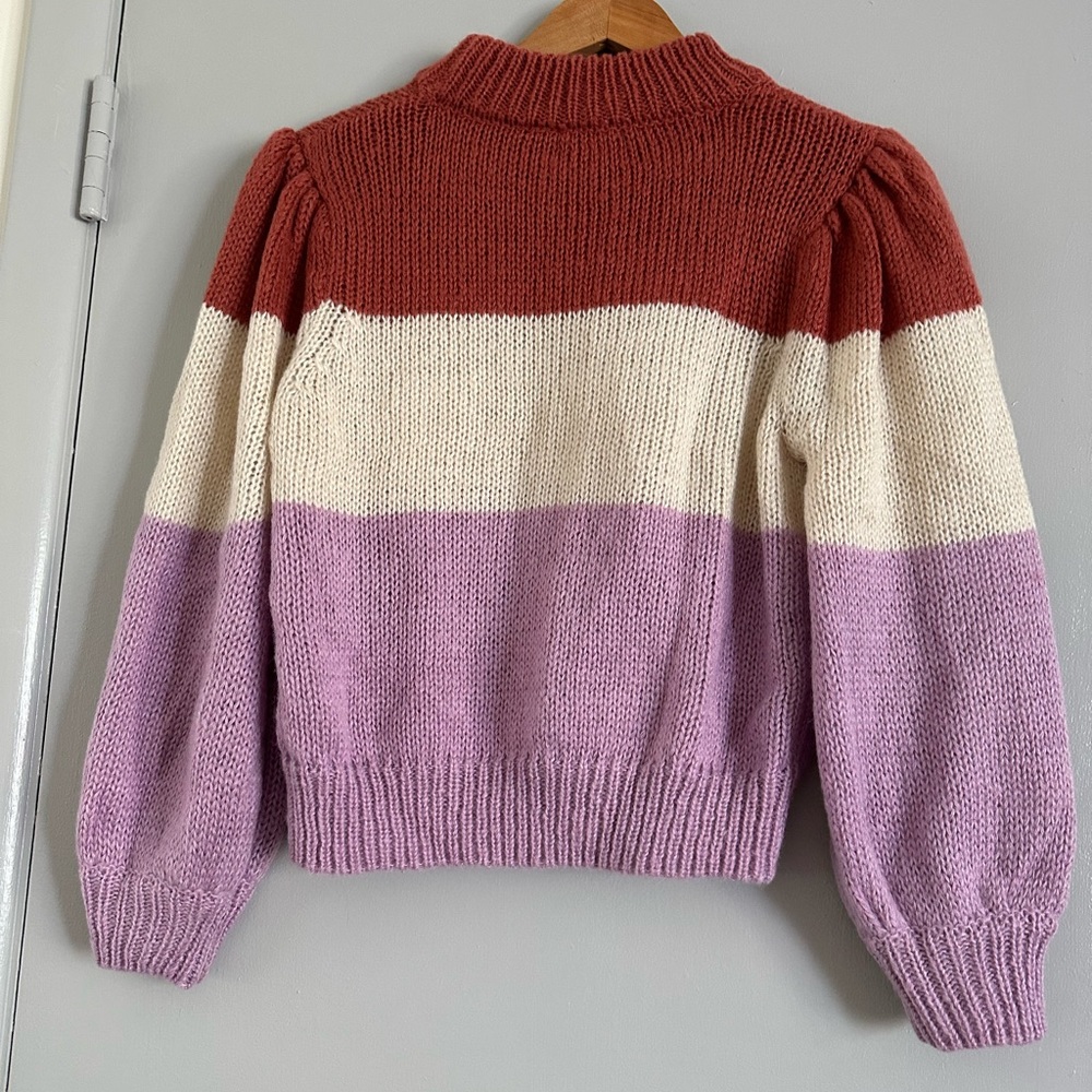 Gianni Bini cropped striped sweater with slight puff at shoulder Mock turtleneck - Picture 3 of 10
